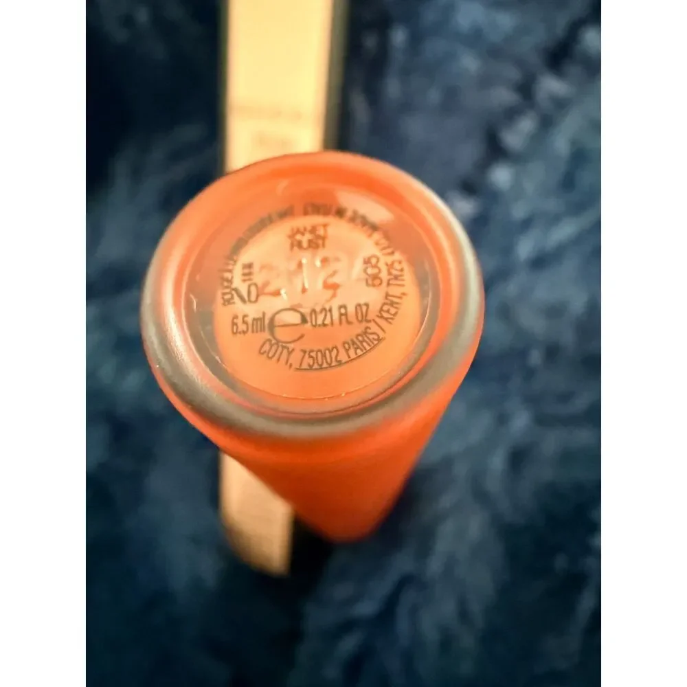 NIB Gucci Rouge à Lèvres Liquide Mat Lipstick in 505​ Janet ​Rust